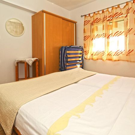 Apartments By The Sea Cove Zarace - Dubovica, Hvar - 8778 Room photo